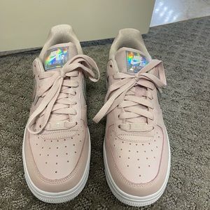 Nike Airforce 1 in blush pink